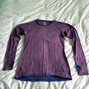 WOMAN’s Champion Athletic Baselayer. Medium. Pit-Pit 17-18”. With thumb hole